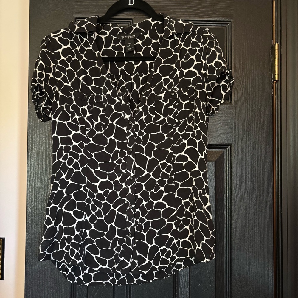 White House Black Market Fitted Black and White Blouse